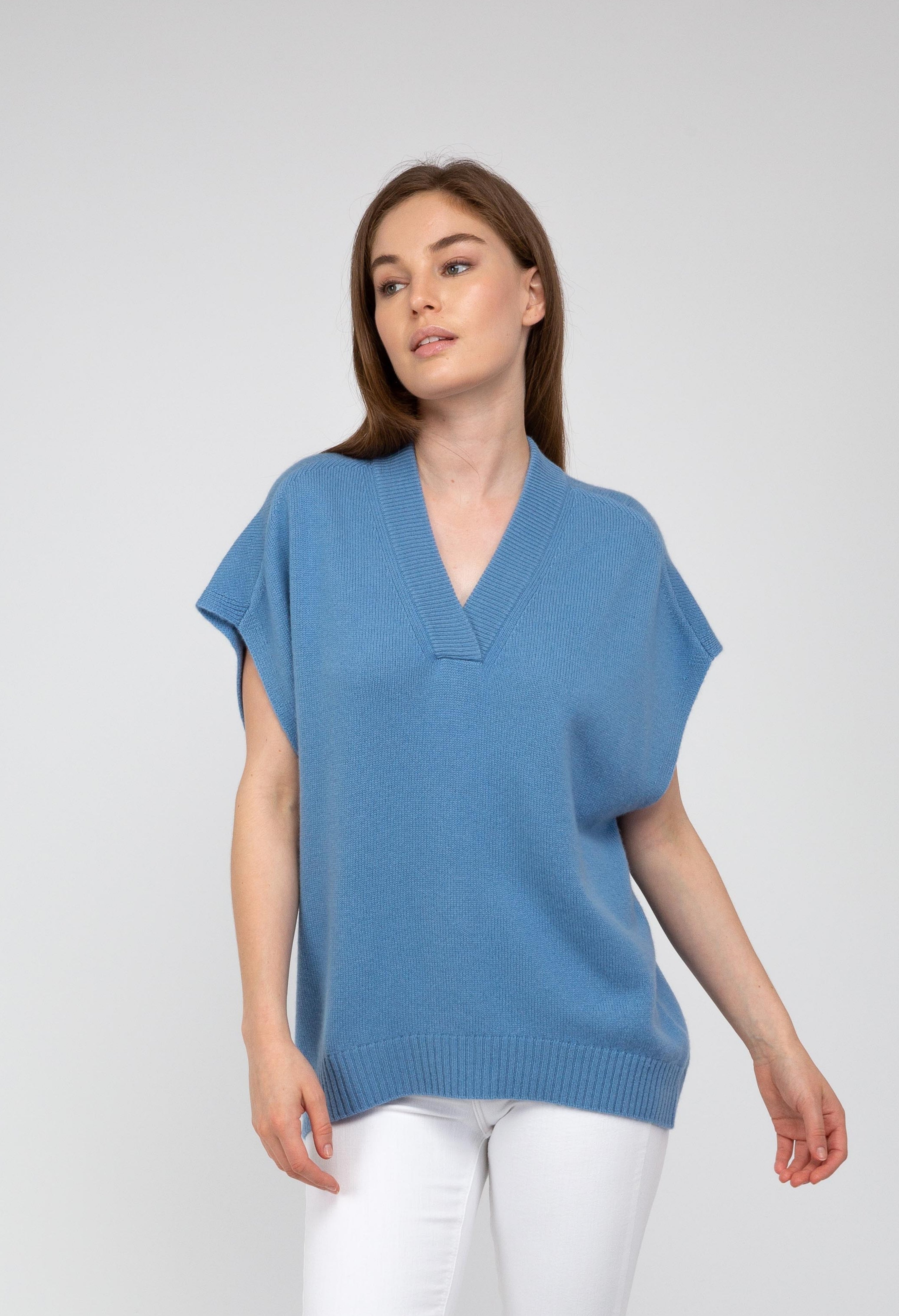 Van Kukil Cashmere Relaxed V-Neck Jumper