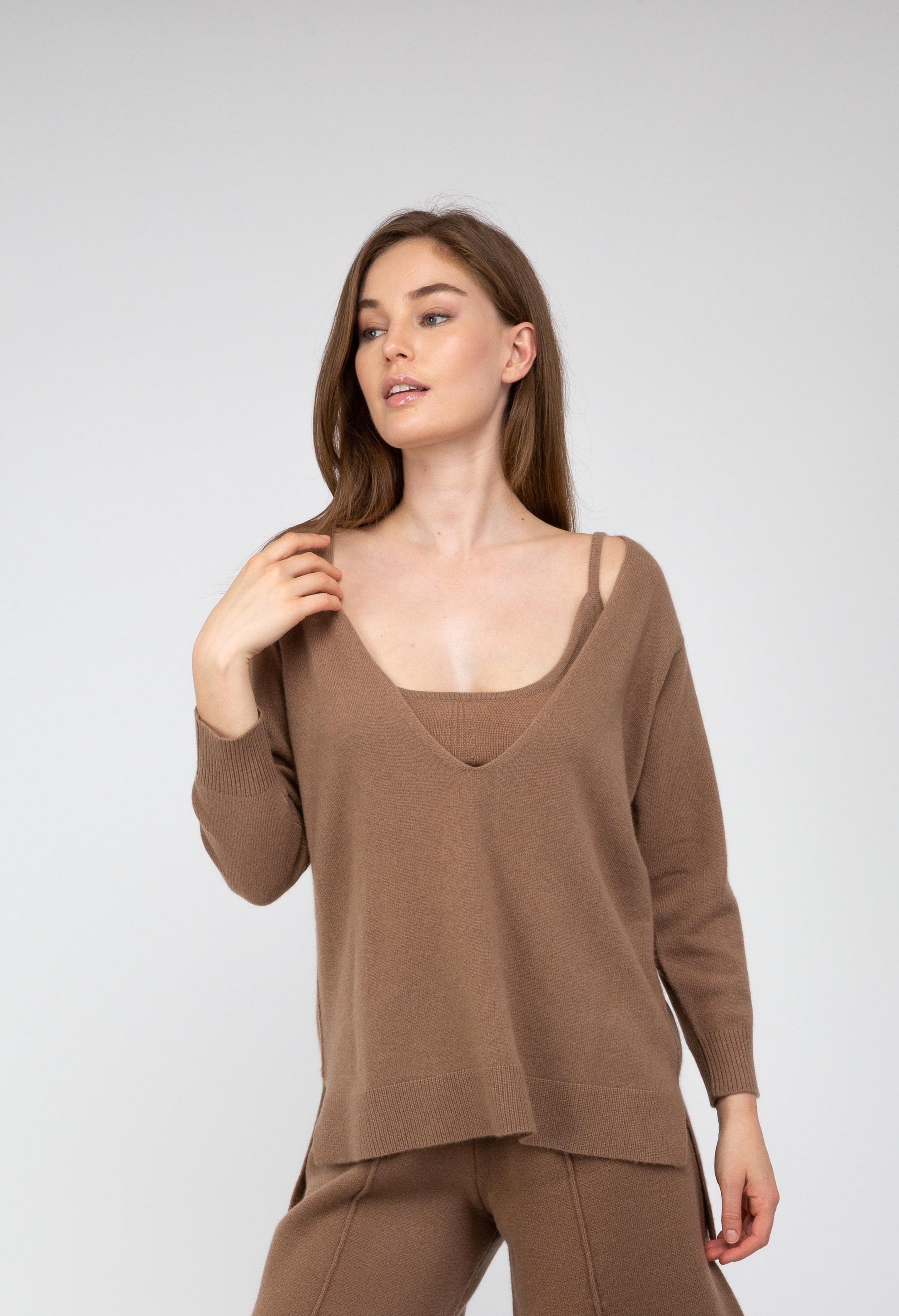 Van Kukil Cashmere V-Neck Jumper