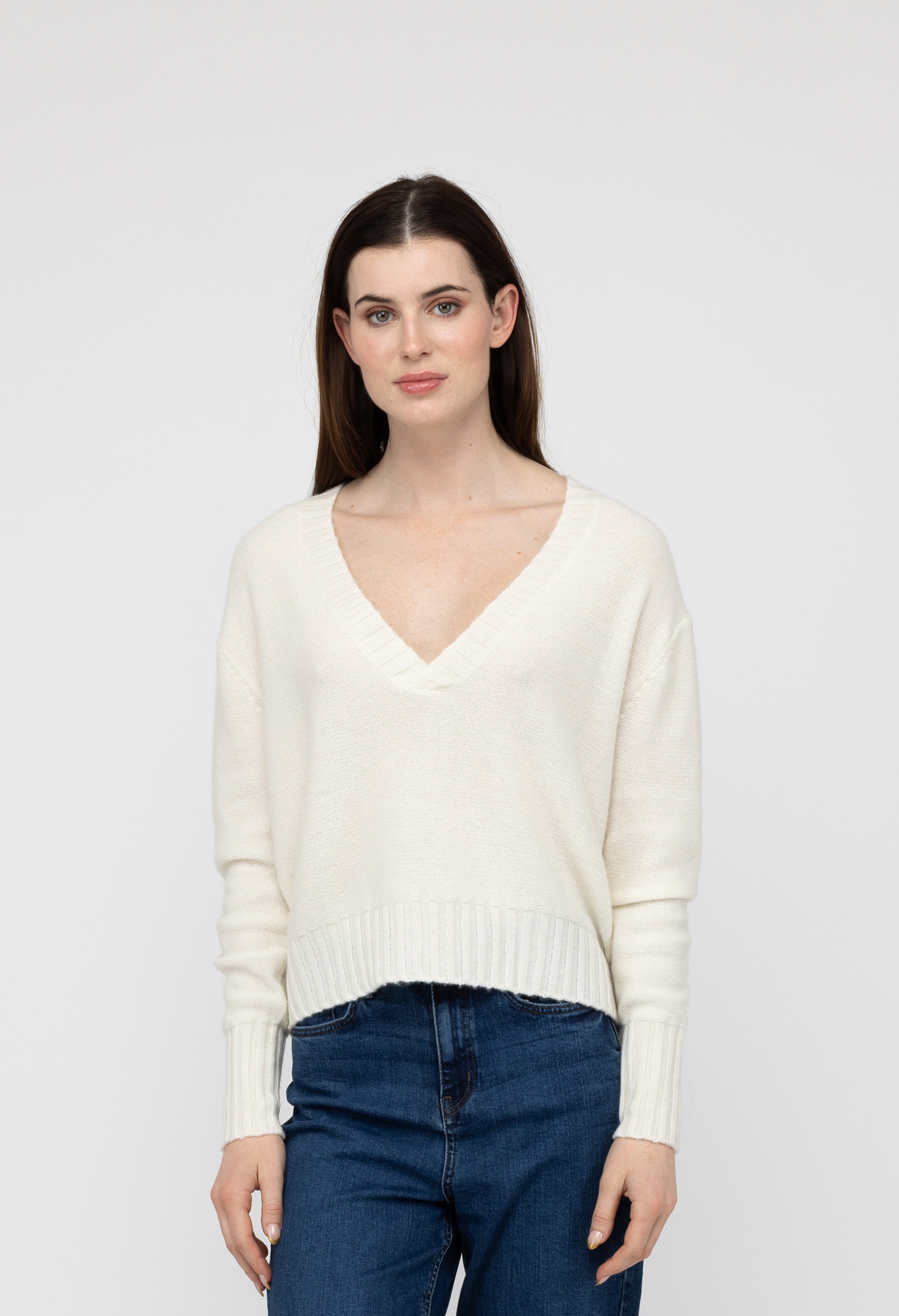 Van Kukil Cashmere Deep V-Neck Sweater