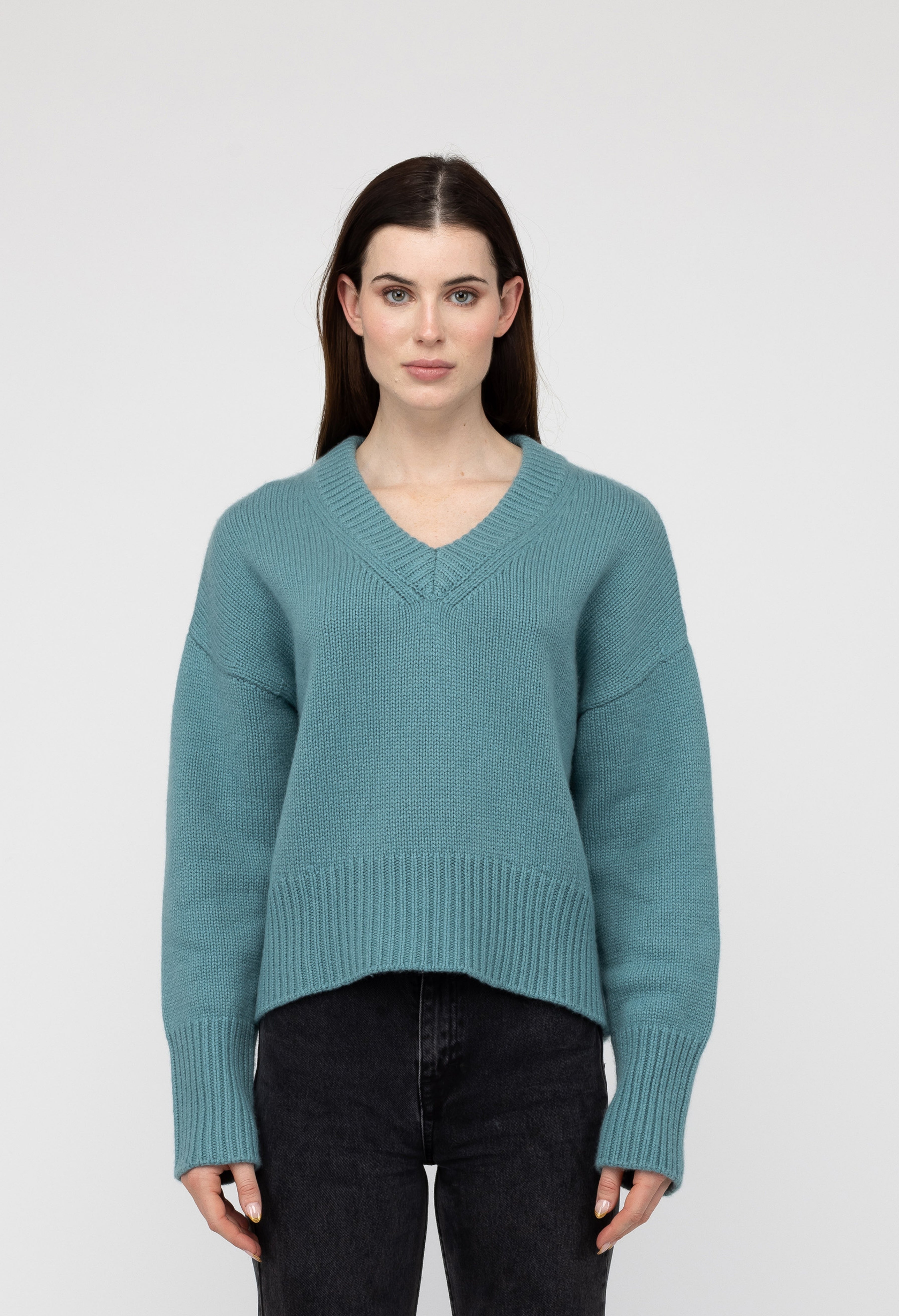Van Kukil Cashmere Relaxed V-Neck Sweater