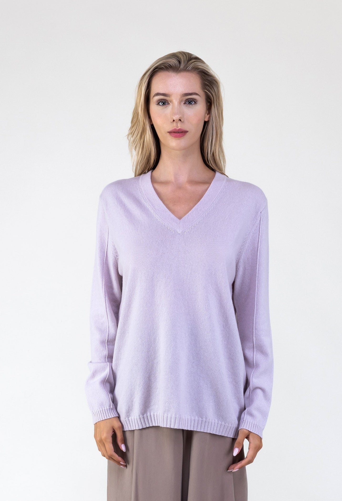 Van Kukil V-Neck Sweater
