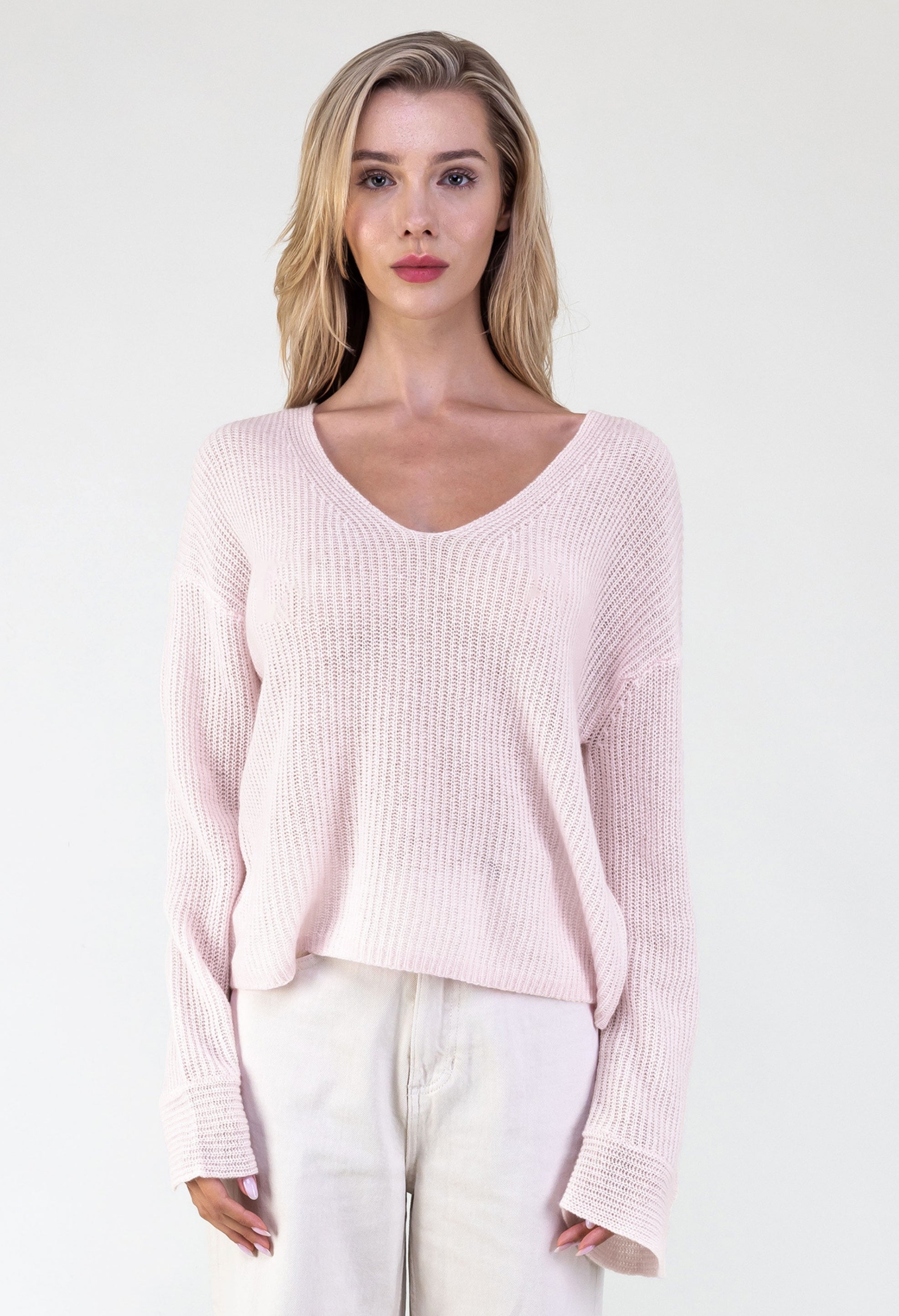 Van Kukil V-Neck Sweater