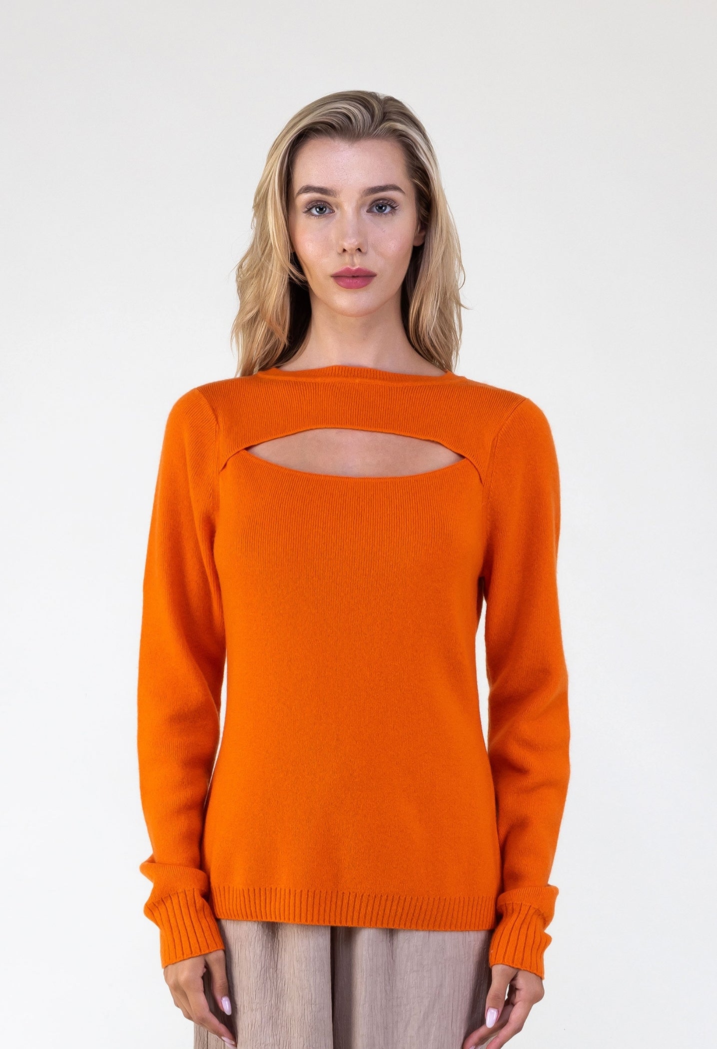 Van Kukil Cashmere Cut-Out Detail Sweater
